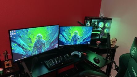 2 Monitors