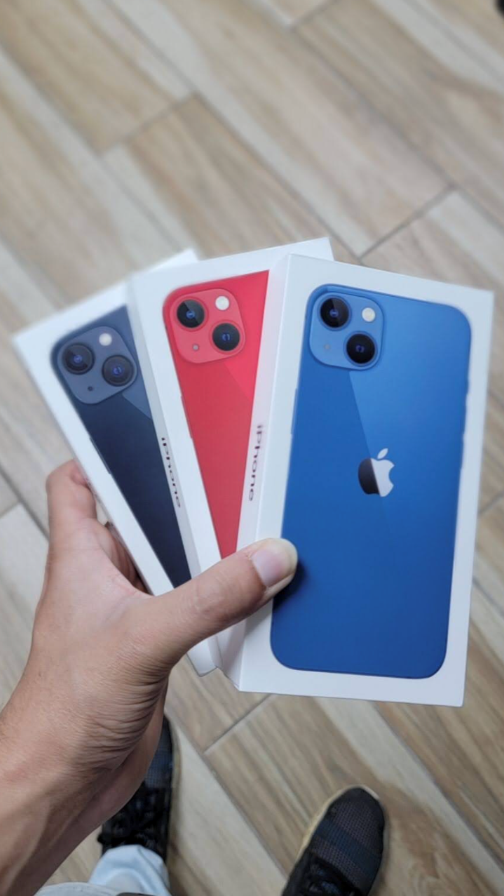 Apple iPhone 13