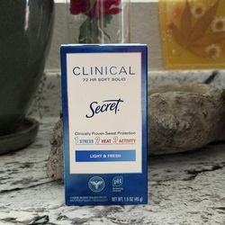 Secret Clinical Light and Fresh Solid Deodorant