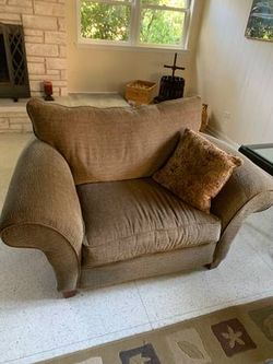 Loveseat and Chaise Lounger Set, Like New