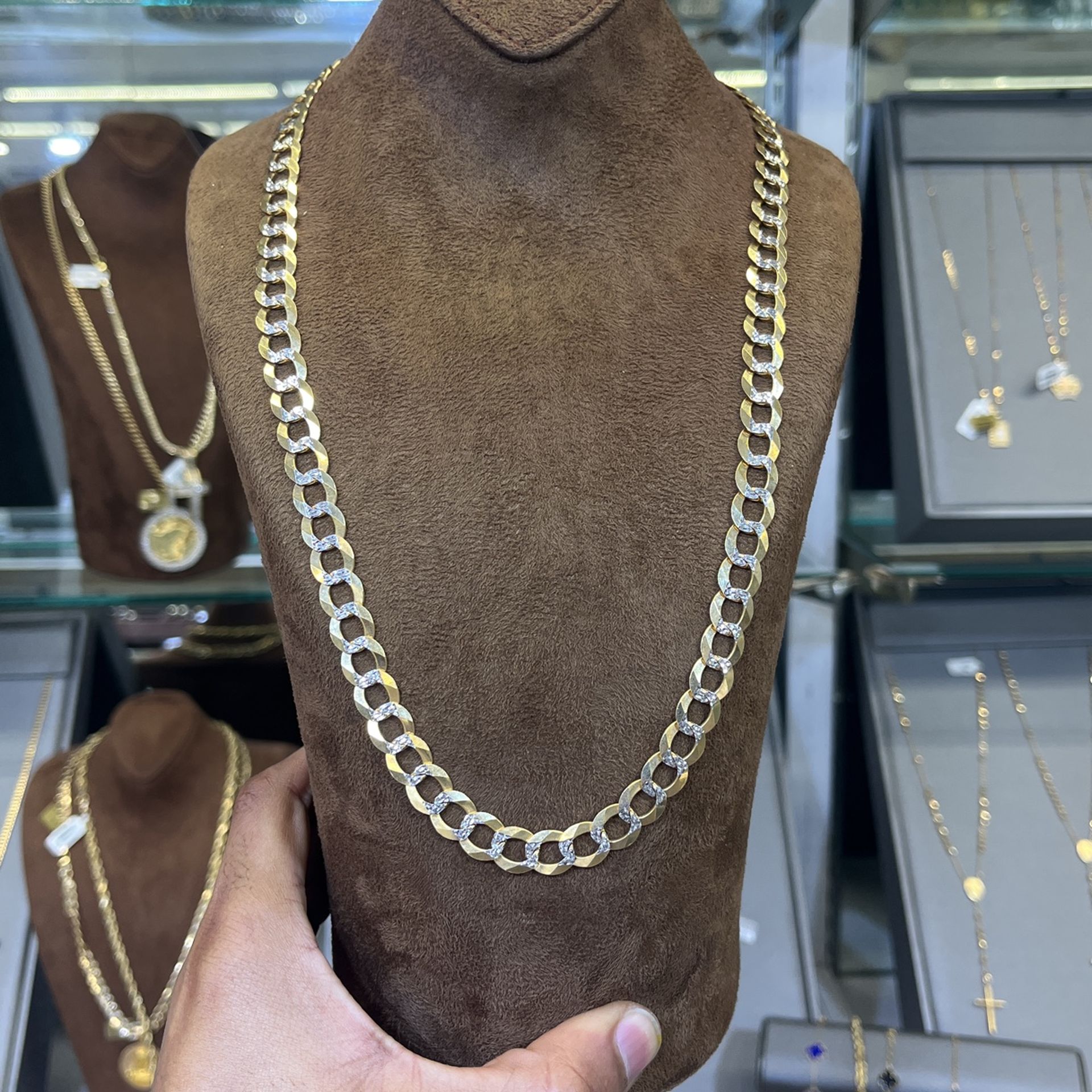 Gold chain 24 Inch 14 Karat