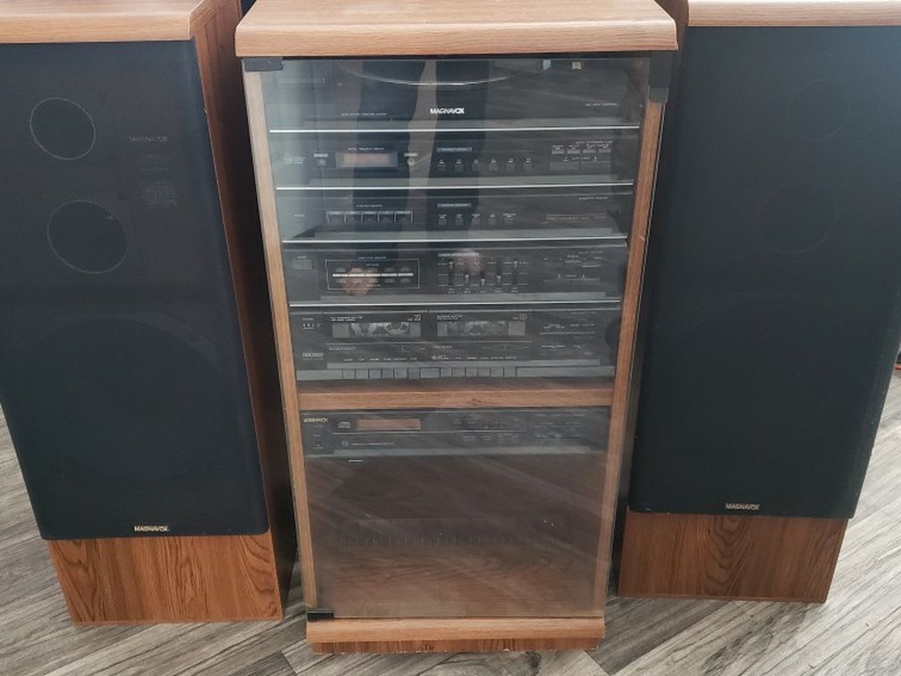 Vintage MAGNAVOX stereo System