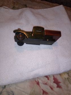 🛻💯 Vintage Wood Pickup Truck. (Late 30s) "Misplace Two Wheels"$20.oo