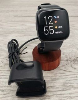 Fitbit versa 2 with charging cord / cradle working perfect