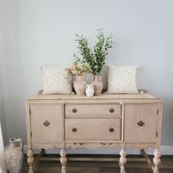 Antique Jacobean "Light Brown Finish" Solid Wood Buffet - Sideboard - Console - Entryway - TV Stand Farmhouse Coastal 
