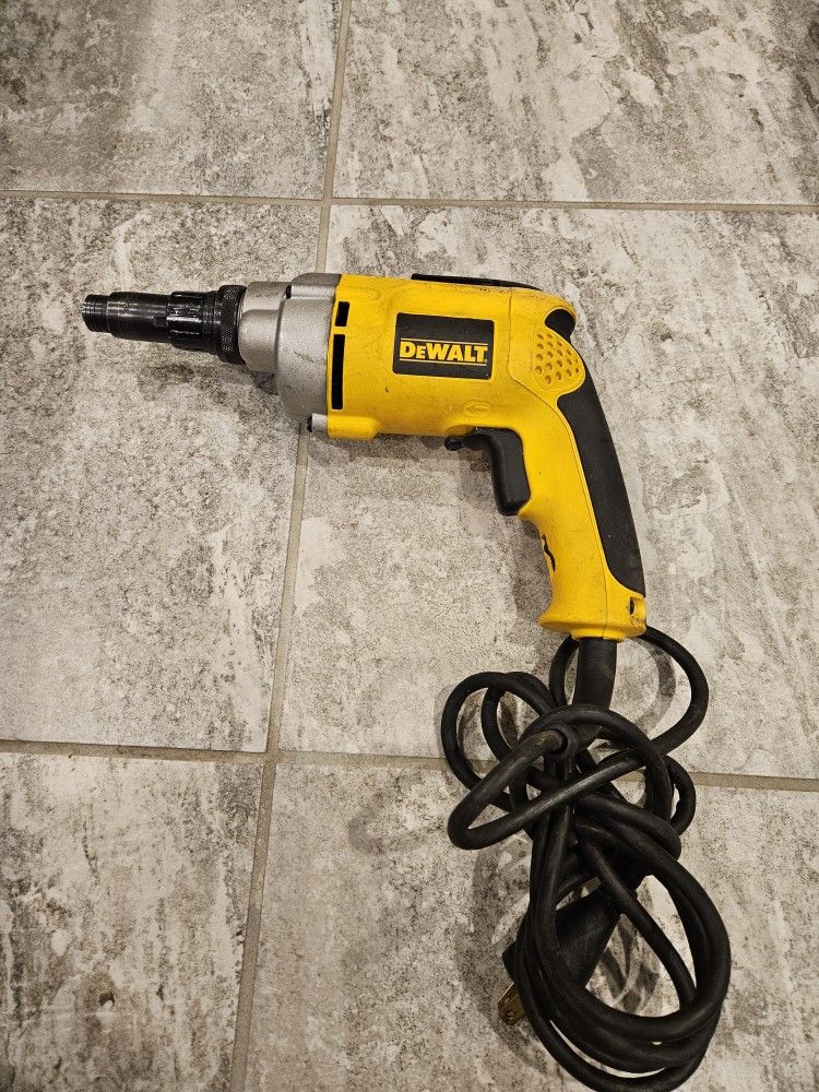 DEWALT DW269 Versa Clutch Screwdriver Like New!