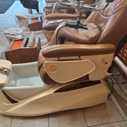 Pedicure Chairs 