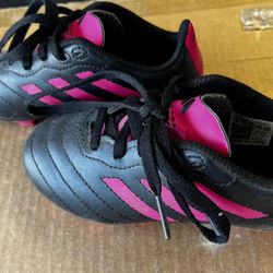 Girls Soccer Cleats $10