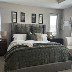 Cal King Bed w/storage 