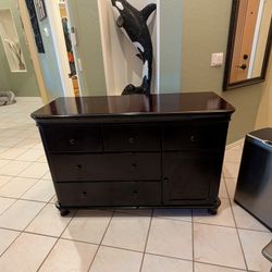 Changing Table Dresser 