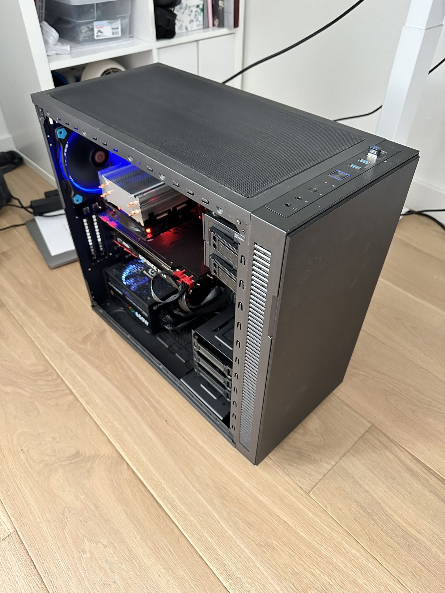 Gaming PC: Core i7-7700K, 32GB RAM, GeForce GTX 1080 Ti GAMING, 512GB M2 storage