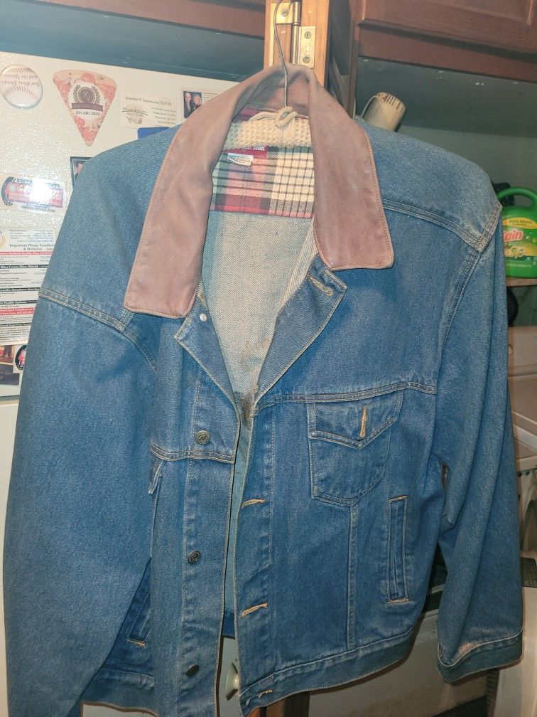 Vintage Marlboro Denim Jacket,size Large,unknown Stain The Inside, Nothing On The Outside, $45 Needs Dry Cleaning