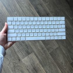 Apple Magic Keyboard - White