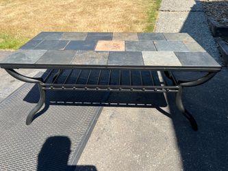 Coffee table, side table, use inside or outside, good condition, delivery possible