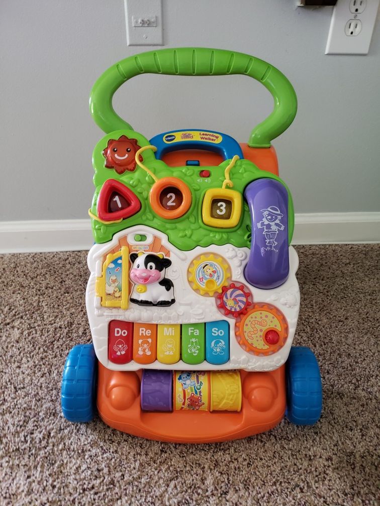 VTech Sit-to-Stand Learning Walker Play pad