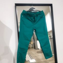 Green skinny jeans