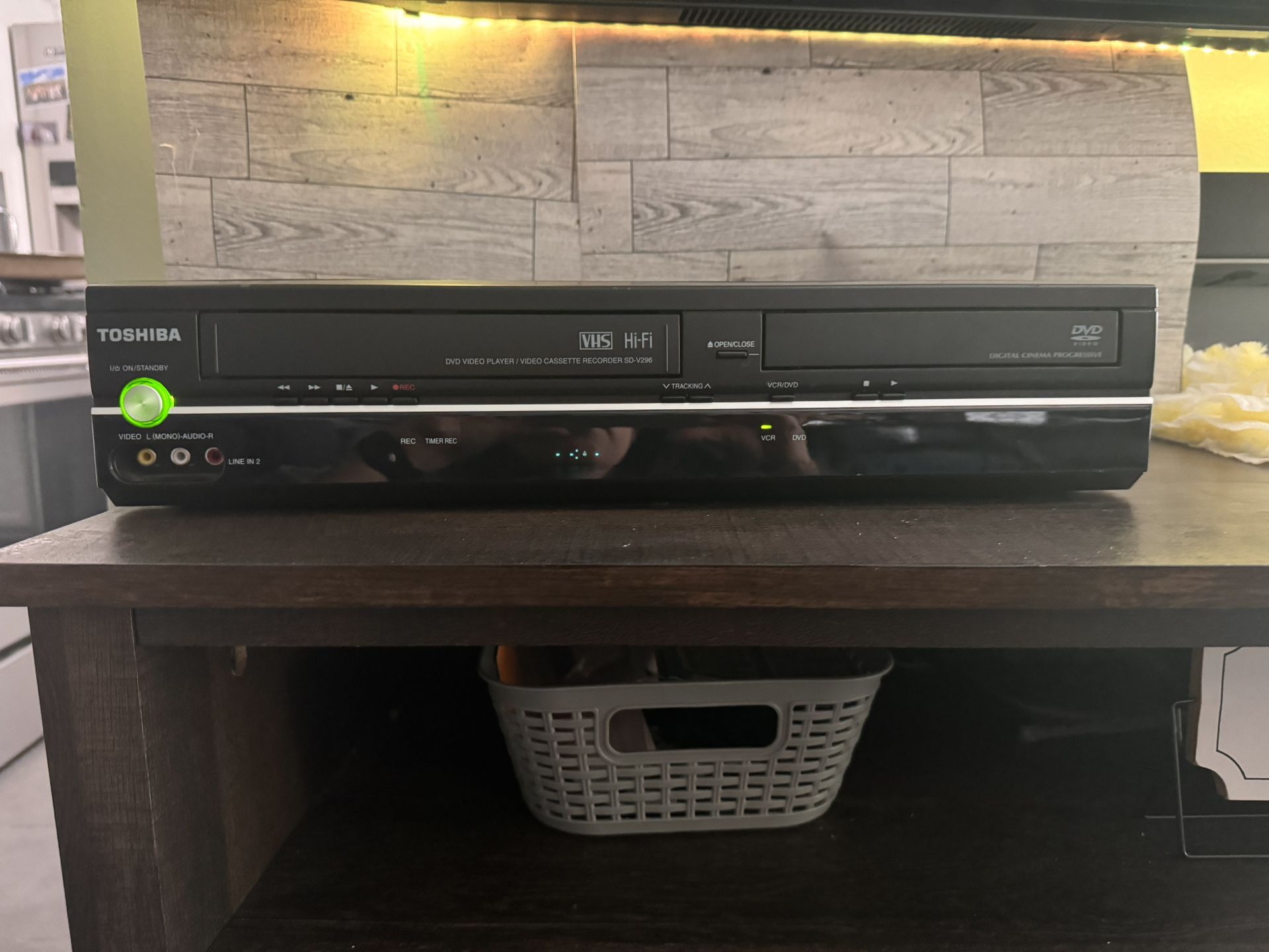 Toshiba VHS/DVD Player 