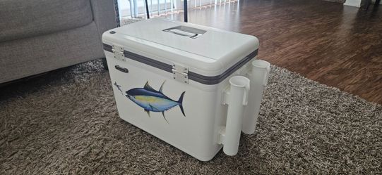 30Qt Engel Live Bait Fishing Ice Cooler with Rod Holders + Extras (Excellent Conditon)