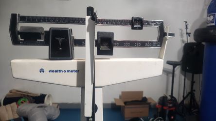 Physician Scale With Height Rod In Excellent Condition