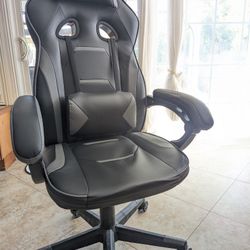 Like-new Ergonomics Gaming Chair - With Recliner And Leg Support 