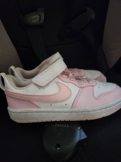 Girls Nike shoes