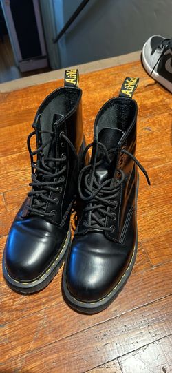 Dr Martens Smooth Leather Lace Up Boots Size 11