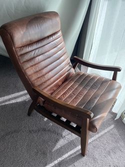 Mid Century Modern Leather Lounge Chair