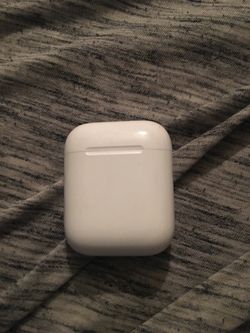 AirPod case generation 1