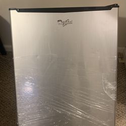 Whirlpool WH27S1E Stainless Steel Mini Fridge