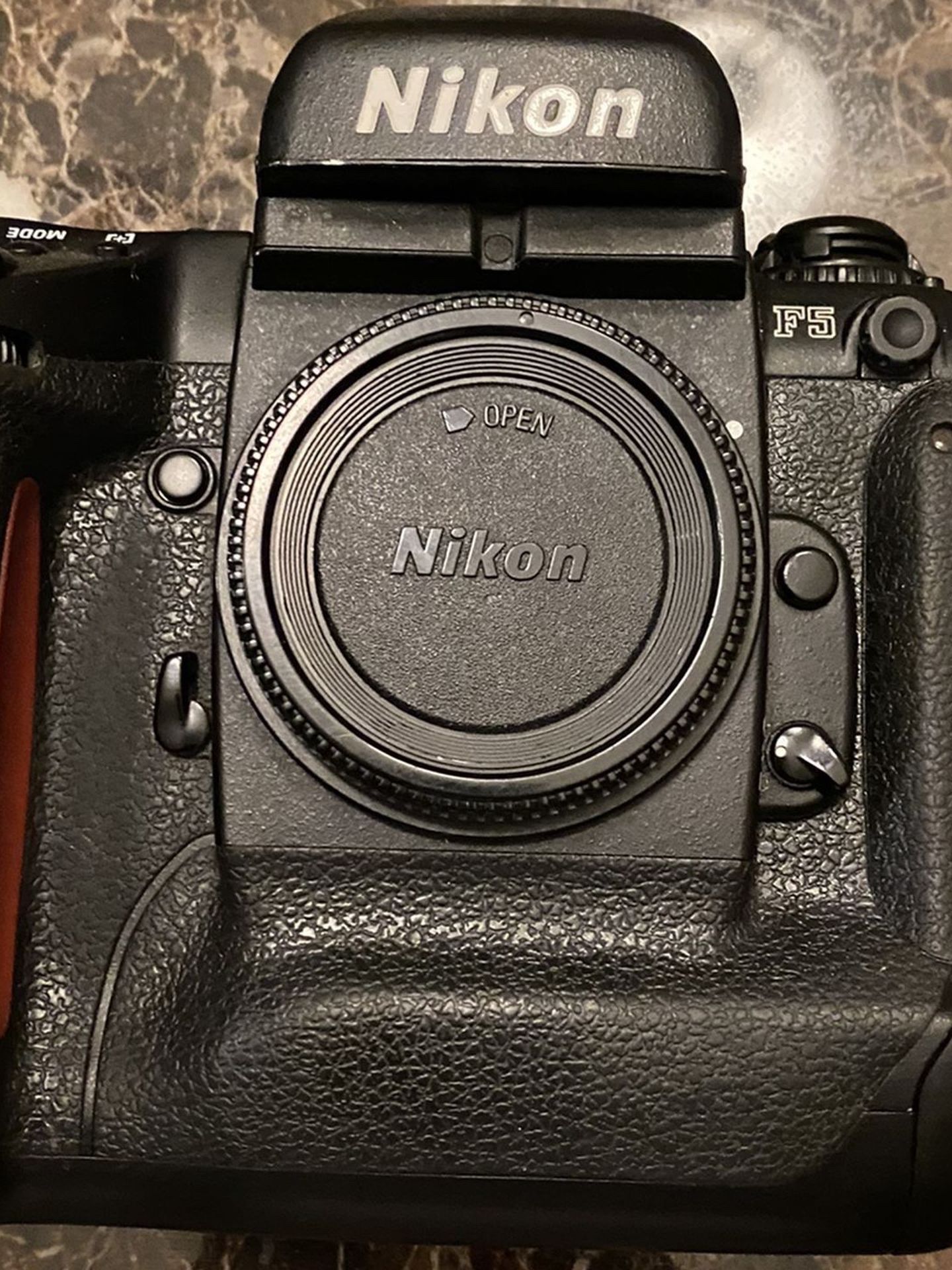 Nikon F5 With Nikon 1.8d