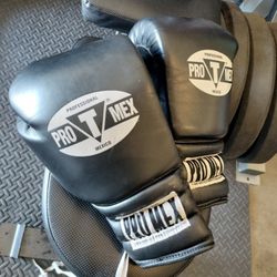 14oz Pro Mex Lace Up Gloves