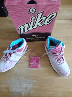 New Nike Dunk Strawberry Milkshake No Offers No Trades 75th Ave Indian School Serious Buyers Only Please Great Holiday Gift For Someone
