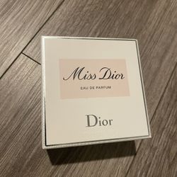Miss Dior Perfume