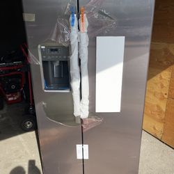 Refrigerator 