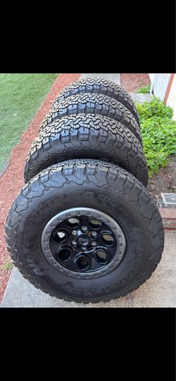 2”26 ford raptor Beadloock Wkeels and tires 37x12.50/17