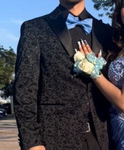 ✨ Prom/Wedding Tuxedo – Like New! ✨