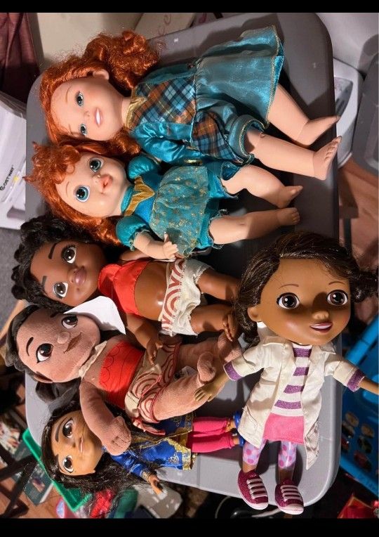 Girls Dolls Lot