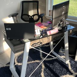Elle D cor Lara 42 W Writing Desk for Sale in Spring Hill FL OfferUp