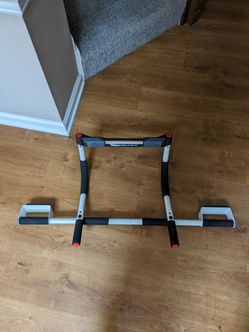 Doorway Chin Up Bar