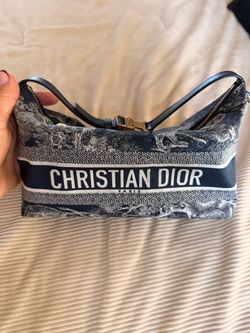 Christian dior authentic venity bag