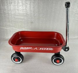 Radio Flyer Red Wagon | Like New | Kids Toy / Decor / Gift Basket Wagon