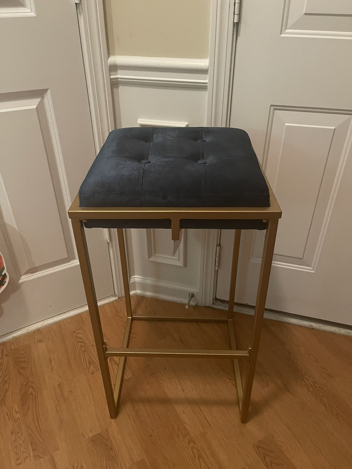 Green Square With Gold Bar Stools