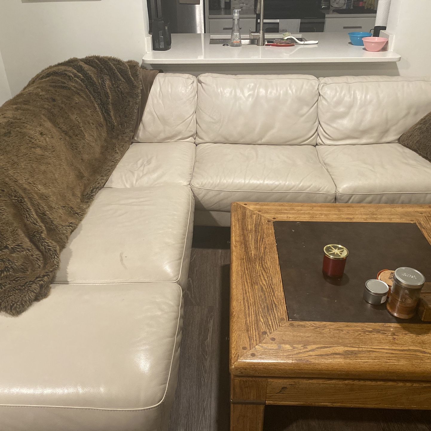 Beautiful Couch MUST GO!