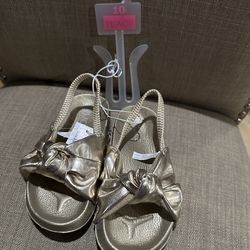 Childrens Place Sandals Gold Size 10 Toddler Girl