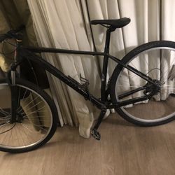 Specialized Globe Bike 8 Speed 28” Tire