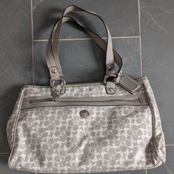Coach Chelsea Purse