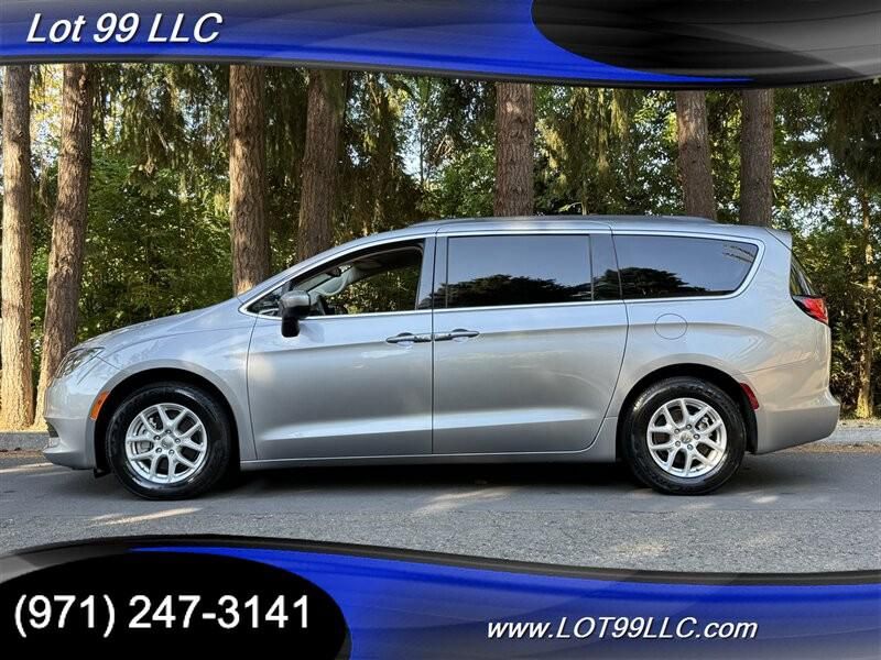 2020 Chrysler Voyager