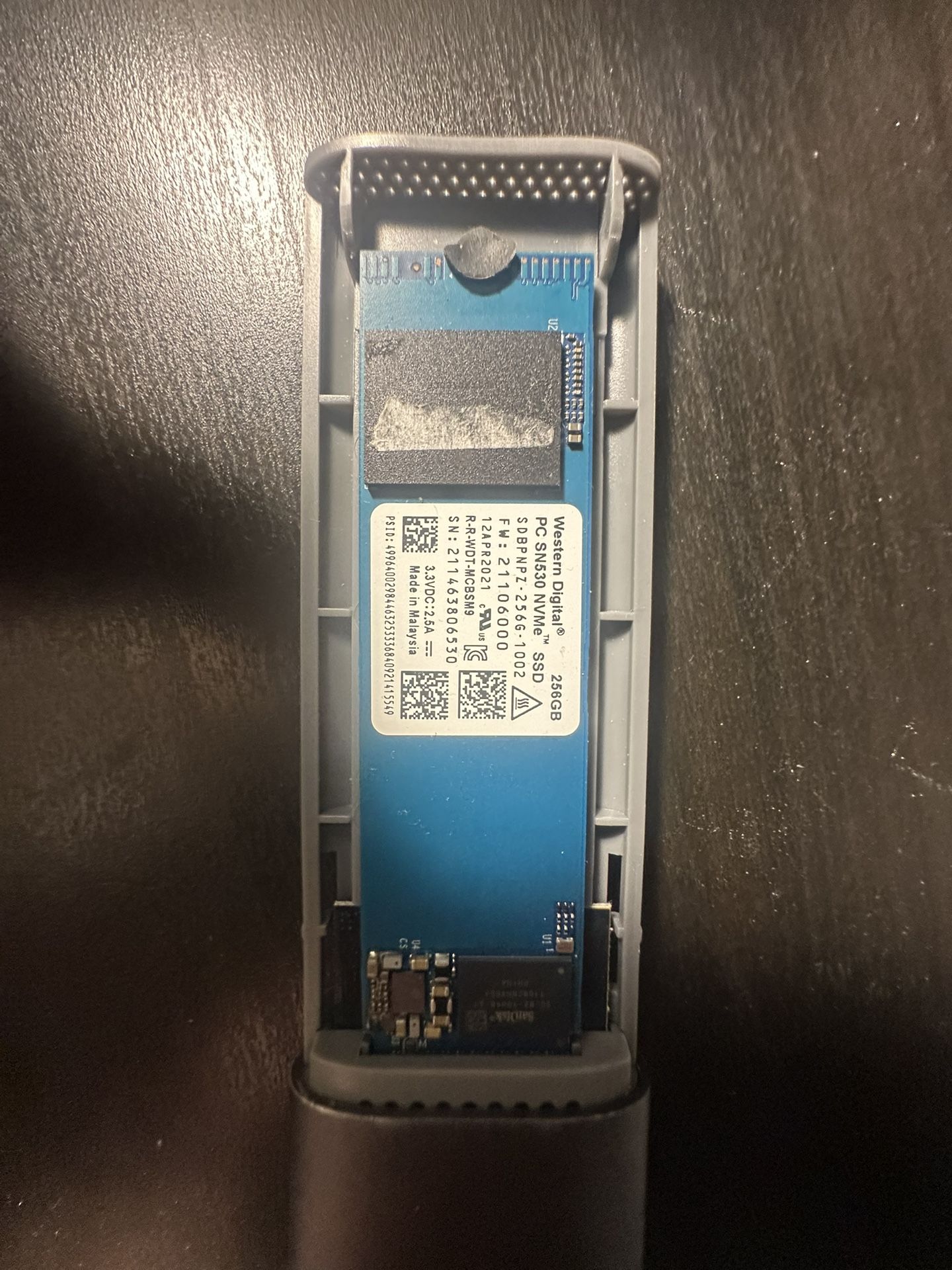 256GB SSD + USB 3.2 SSD ENCLOSURE