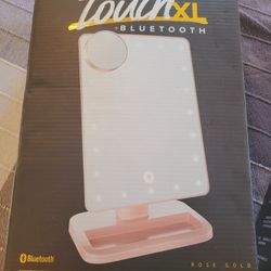 Brand Never Used Beauty Mirrors An Eyeshadow Pallette 