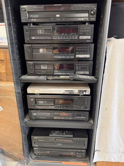 CD and Blu-ray Players LOT